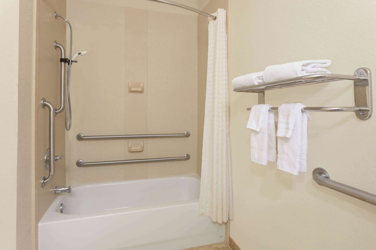 Bathroom 4, Days Inn by Wyndham Semmes/Mobile, Mobile