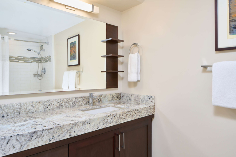 Bathroom 5, Ilikai Hotel & Luxury Suites, Honolulu