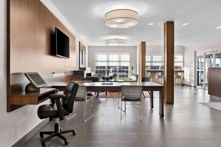 Food & Drinks 5, Microtel Inn & Suites by Wyndham Sweetwater, Nolan