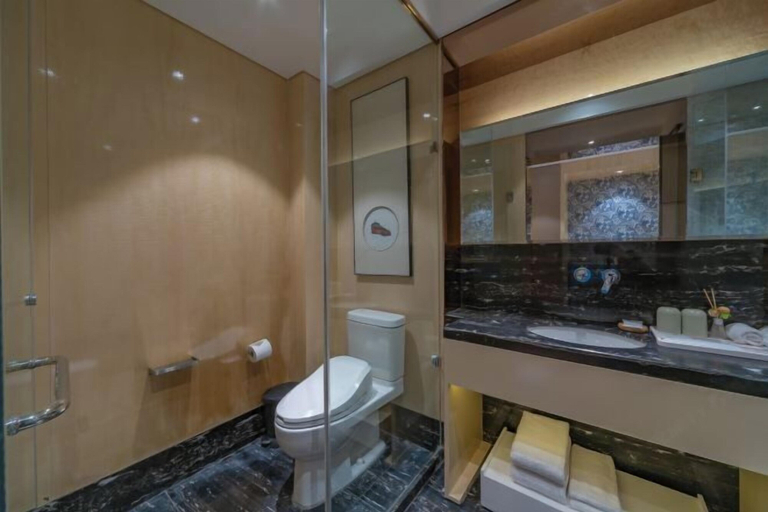 Bathroom, Jianwei Inn, Lijiang