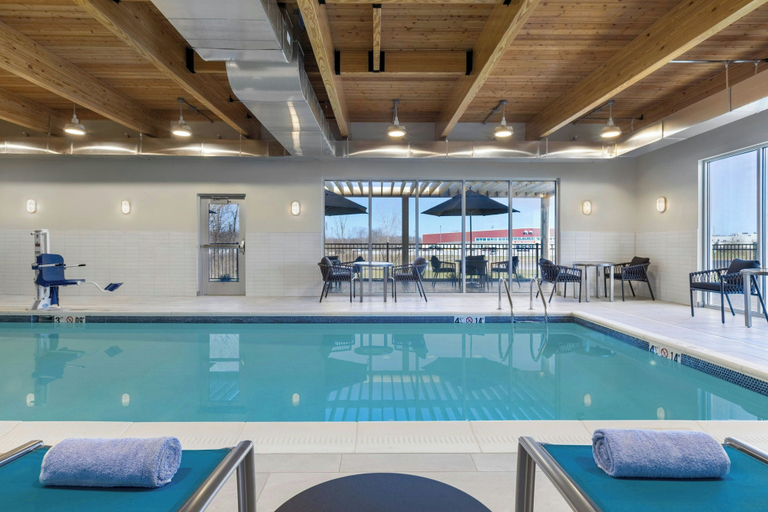 Sport & Beauty, Towneplace Suites By Marriott Geneva, Ashtabula