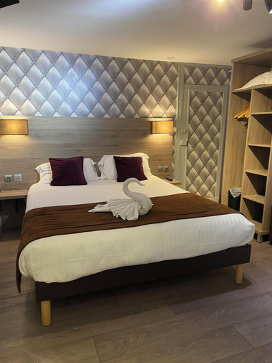 Bedroom 5, Hôtel L'Univers, Vienne