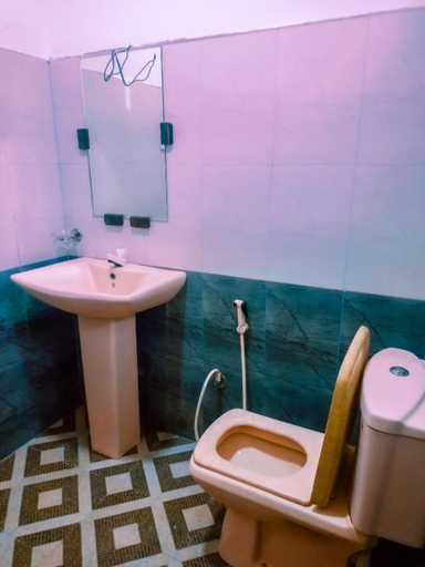 Bathroom 5, Avendhra kedella, Ambalanthota