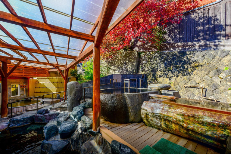 Open air bath