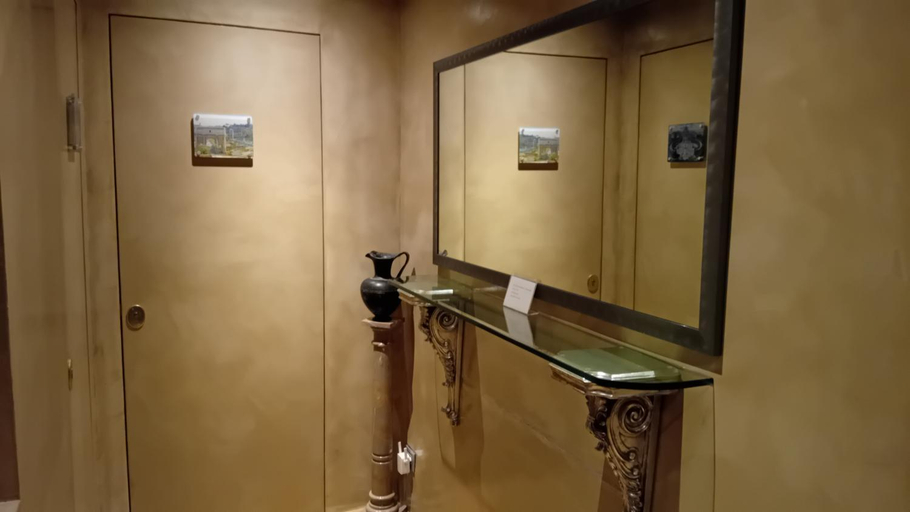 Bathroom 2, Domus Romana, Rome