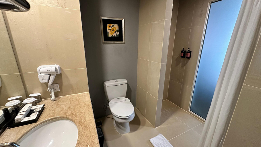 Bathroom 17