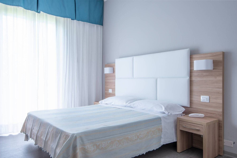 Bedroom 4, Hotel Madison, Rimini