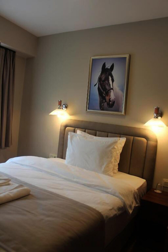 Bedroom 3, Armida City Hotel, Merkez