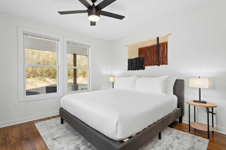Bedroom 2, Sage Lodge by Avantstay, Buncombe