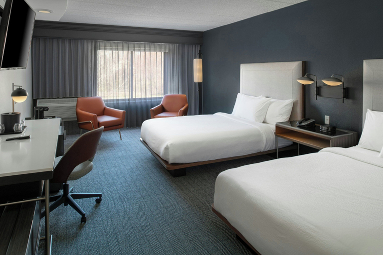 Bedroom 3, Courtyard by Marriott Providence Lincoln, Providence