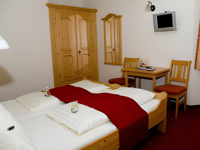 Bedroom 18