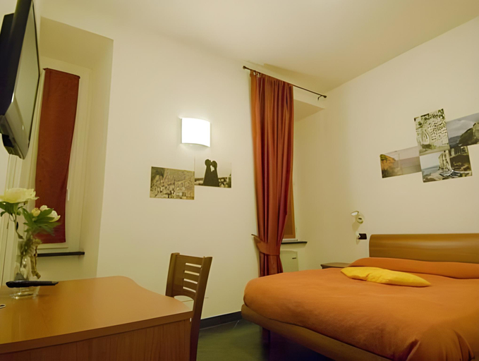 Bedroom 12