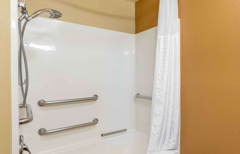 Bathroom 4, Extended Stay America Suites Chicago Burr Ridge, Dupage