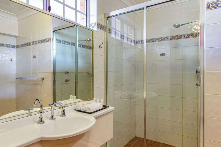 Bathroom 7