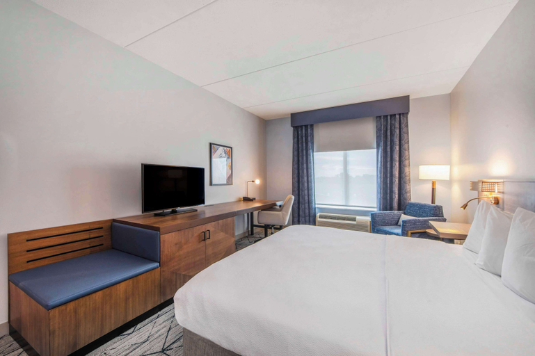 Bedroom 3, Hilton Garden Inn Raleigh-Cary, Wake