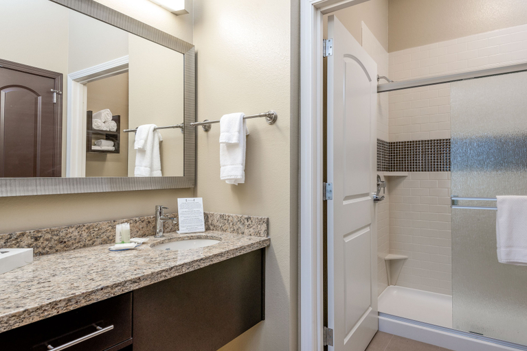 Bathroom 3, Staybridge Suites EAU CLAIRE - ALTOONA, Eau Claire
