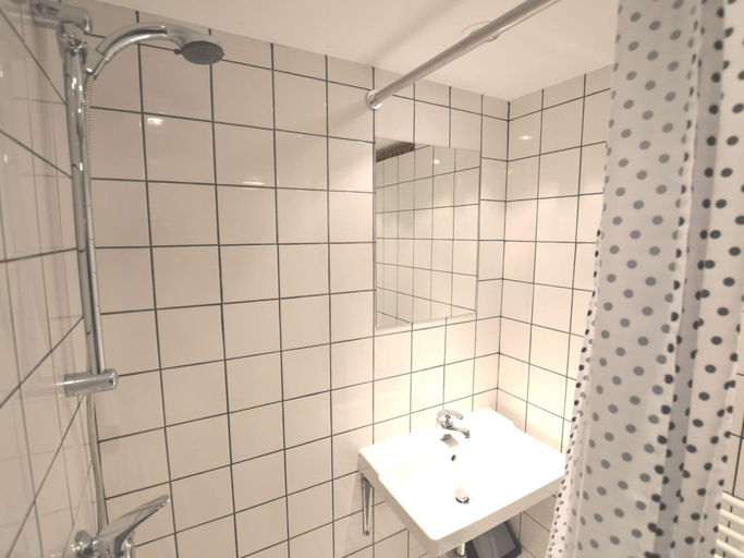 Bathroom 3, Rustic Farmhouse With Pool, Liège