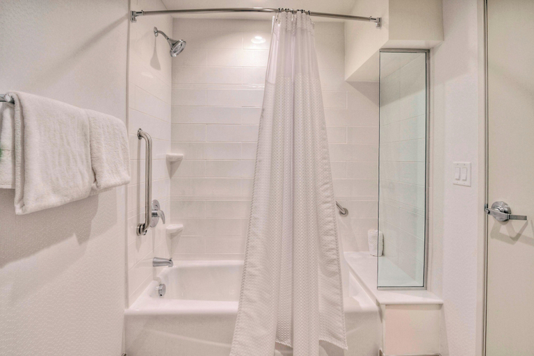 Bathroom 4, Courtyard by Marriott Nashville Green Hills, Davidson