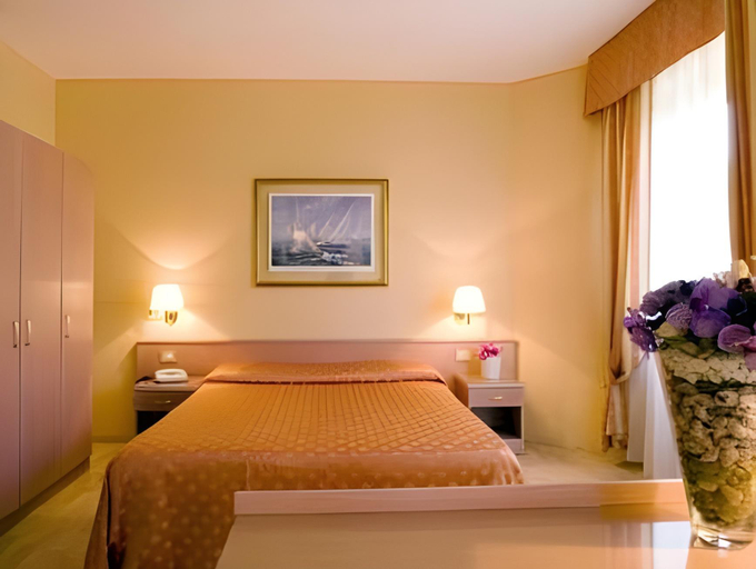 Bedroom 15