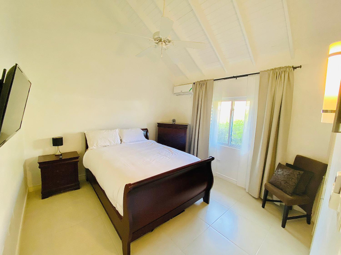 Bedroom 3, Cloud 899