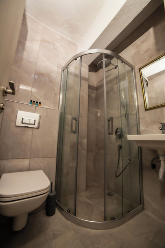 Bathroom 5, Blue Topas Otel, Burhaniye