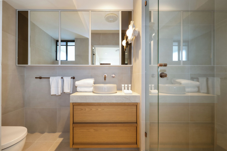 Bathroom 5, Munna Beach Apartments, Noosa - Noosa-Noosaville