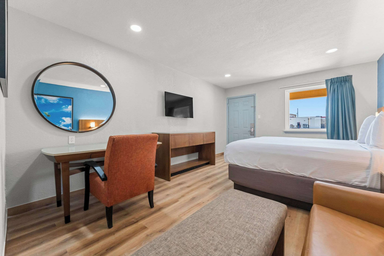 Bedroom 3, Econo Lodge Inn & Suites Sealy, Austin