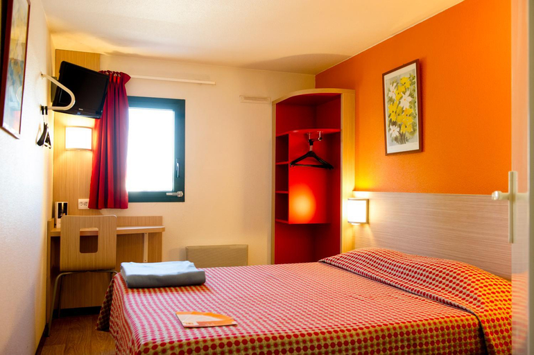 Bedroom 9