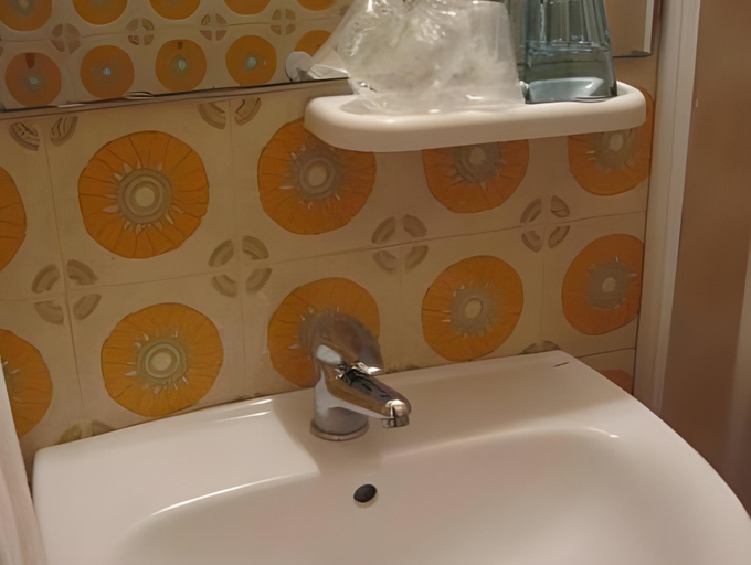 Bathroom 12