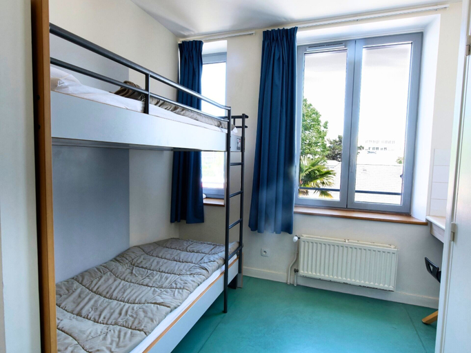 Bedroom 4, Auberge de Jeunesse HI Cherbourg, Manche
