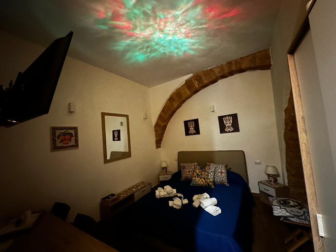 Others 5, O munti rooms, Agrigento