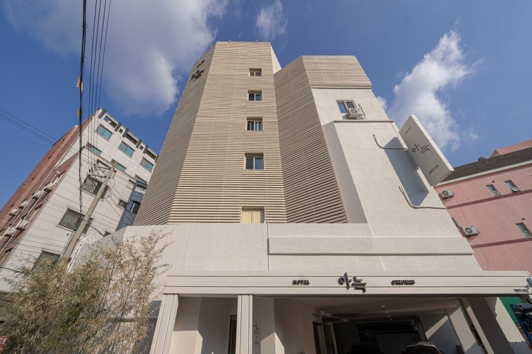 Aank Hotel Cheonan Station ��, Cheonan