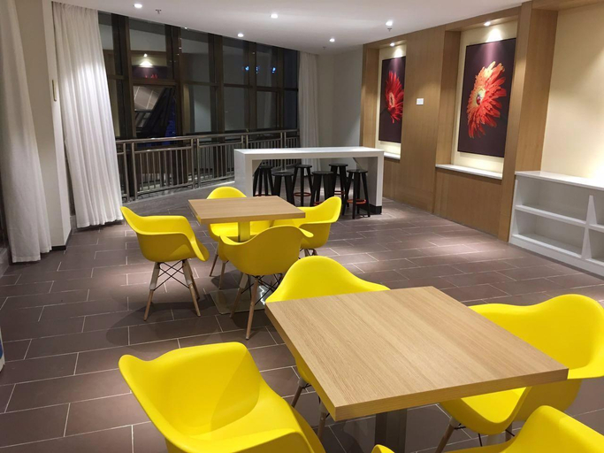 Food & Drinks, IU Hotel Duyun Pingtang Yingbin Avenue, Qiannan Buyei and Miao