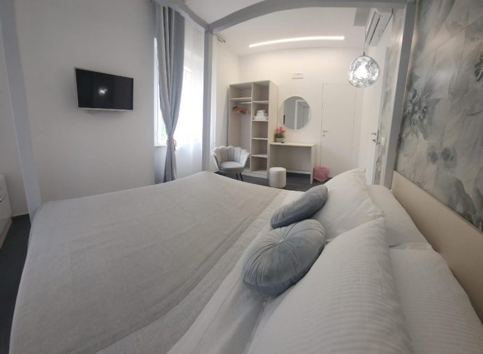 Others 3, B&B Central Vasto con noleggio bici, Chieti
