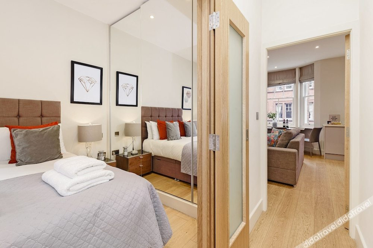 Bedroom 2, Fitzrovia by CAPITAL, London