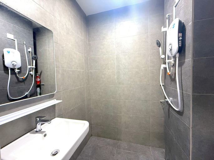 Bathroom 19
