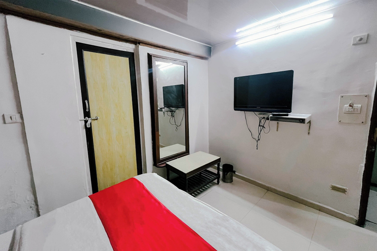 Bedroom 2, Hotel Maninagar Residency, Ahmadabad