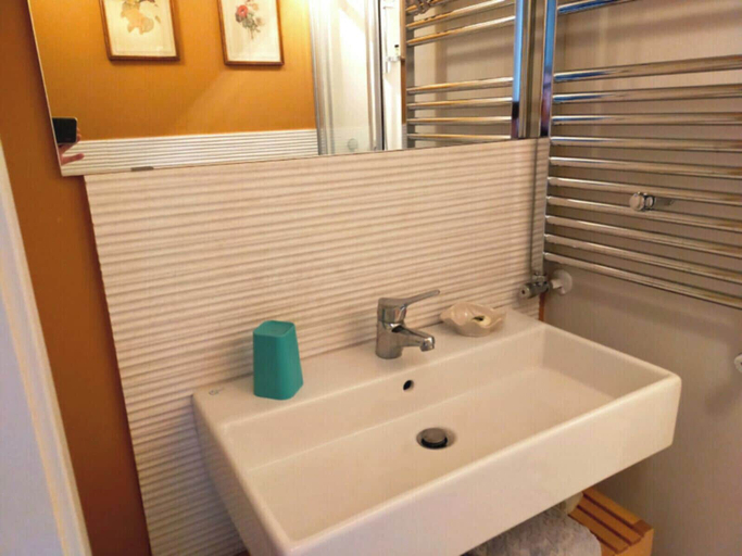 Bathroom 3, B&B Crociferi Catania, Catania