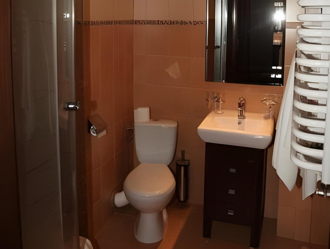 Bathroom 8