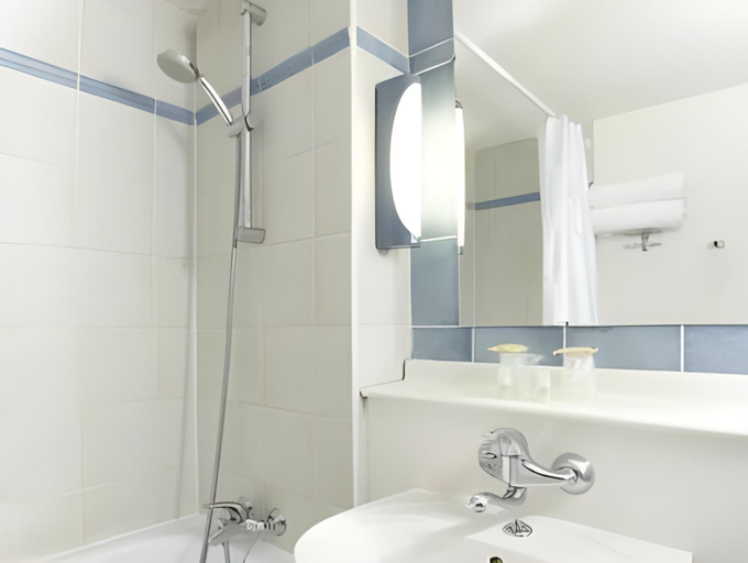 Bathroom 8