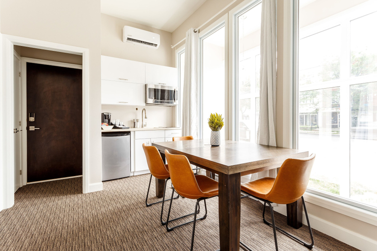 Dining Room 21