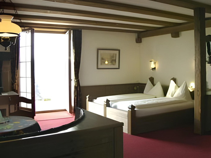 Bedroom 12