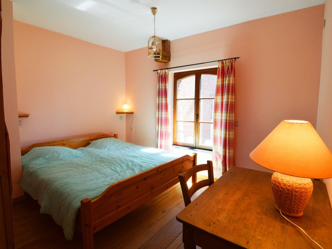 Bedroom 4, Cottage With Tennis Court, Namur