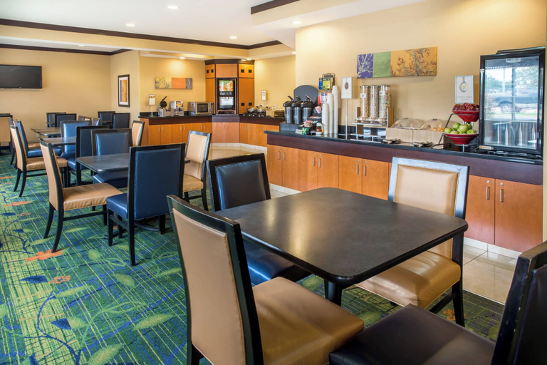 Food & Drinks 5, Fairfield Inn & Suites by Marriott Canton, Stark