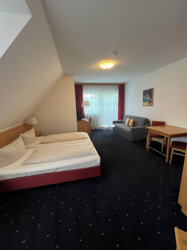 Bedroom 4, Hotel Postwirt, Nürnberger Land