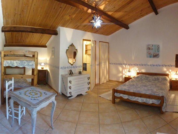 Bedroom 2, Gite de Venascle, Alpes-de-Haute-Provence