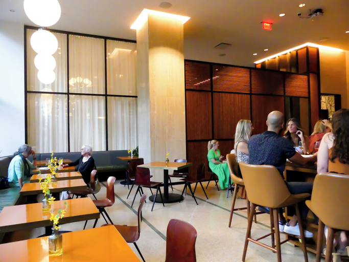 Food & Drinks 5, Fairlane Hotel, Davidson