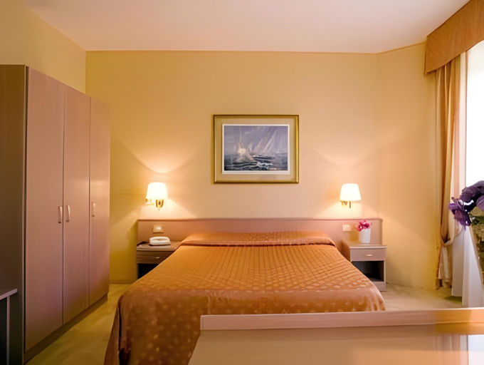 Bedroom 14