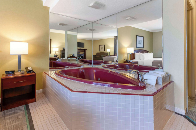 Bathroom 7
