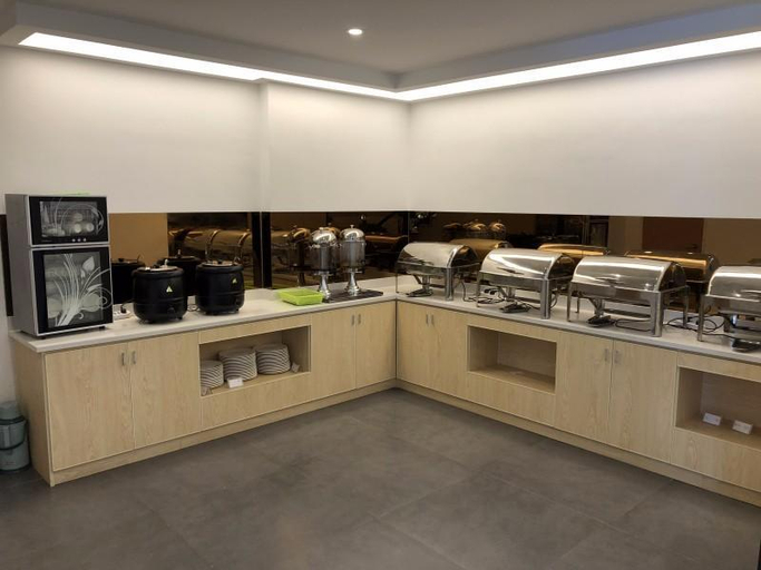 Food & Drinks 5, 7 Days Premium Nanchang Xiaolan Industrial Park Bogang Metro Station, Nanchang